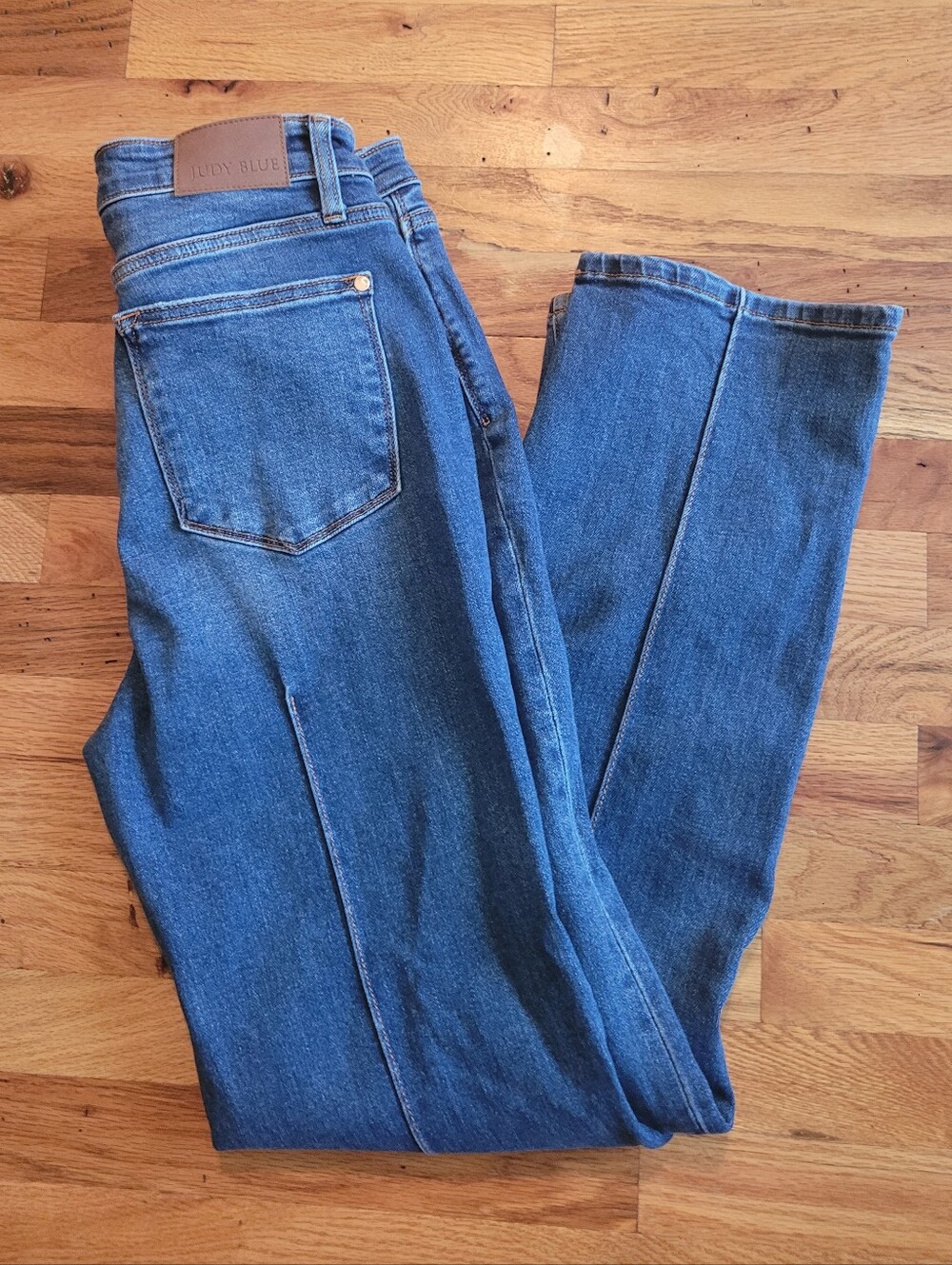 Judy Blue Jeans Straight Fit Women's 13 Front Back Seam Detail